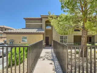 Photo #1: 2504836 Listing