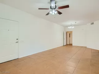 Photo #6: 2504836 Listing