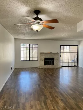 Photo #4: 2504849 Listing 