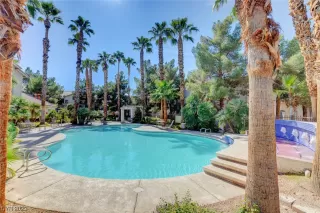 Photo #1: 2504850 Listing