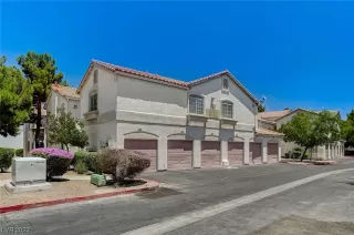 Photo #3: 2504850 Listing