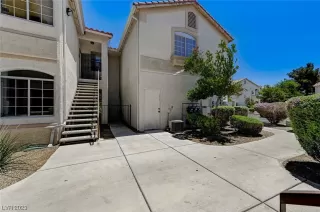 Photo #4: 2504850 Listing