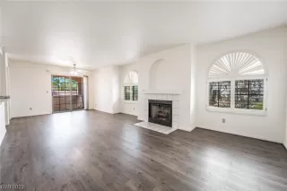 Photo #3: 2504864 Listing