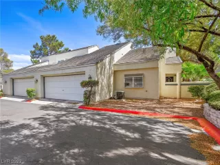 Photo #1: 2504929 Listing