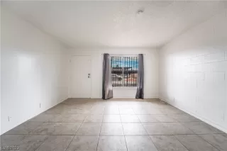 Photo #6: 2504932 Listing 