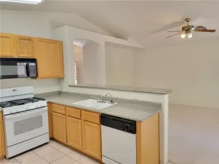 Photo #3: 2504944 Listing