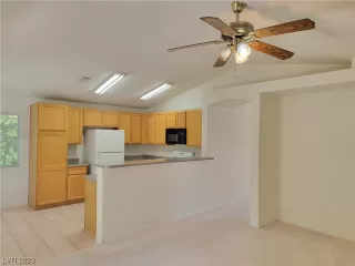 Photo #5: 2504944 Listing