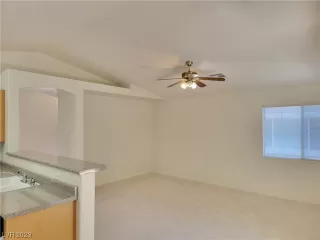 Photo #6: 2504944 Listing