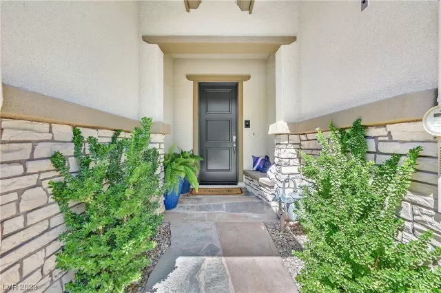 MLS: 2504975 Condo For Sale