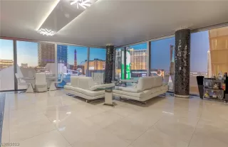 Photo #2: 2504983 Listing 