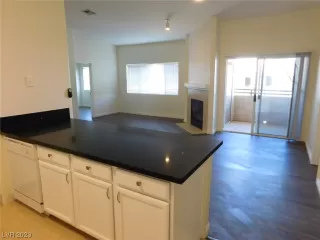 Photo #3: 2504997 Listing 