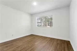 Photo #6: 2505031 Listing