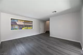 Photo #3: 2505041 Listing 