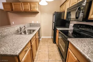 Photo #3: 2505045 Listing 