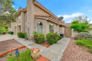 Photo #2: 2505052 Listing