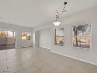 Photo #3: 2505059 Listing 