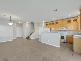 Photo #5: 2505059 Listing 