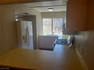 Photo #2: 2505096 Listing 