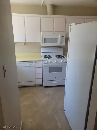 Photo #3: 2505096 Listing 