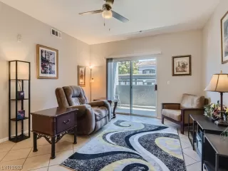 Photo #1: 2505128 Listing