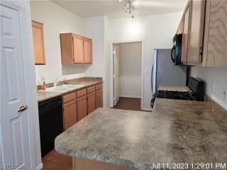 Photo #6: 2505131 Listing 