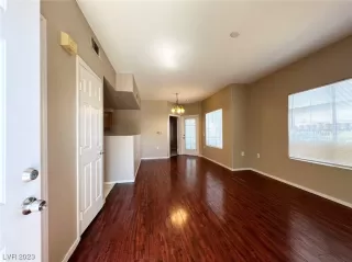 Photo #2: 2505132 Listing 