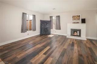 Photo #5: 2505178 Listing