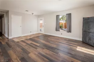 Photo #6: 2505178 Listing