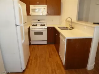 Photo #3: 2505238 Listing 