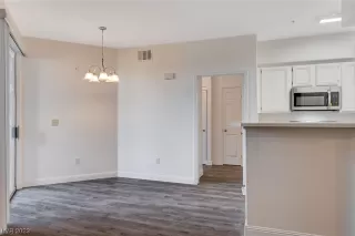 Photo #1: 2505263 Listing