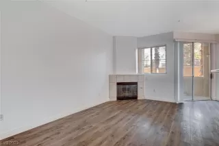 Photo #6: 2505263 Listing