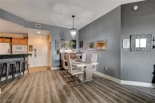 Photo #5: 2505269 Listing 