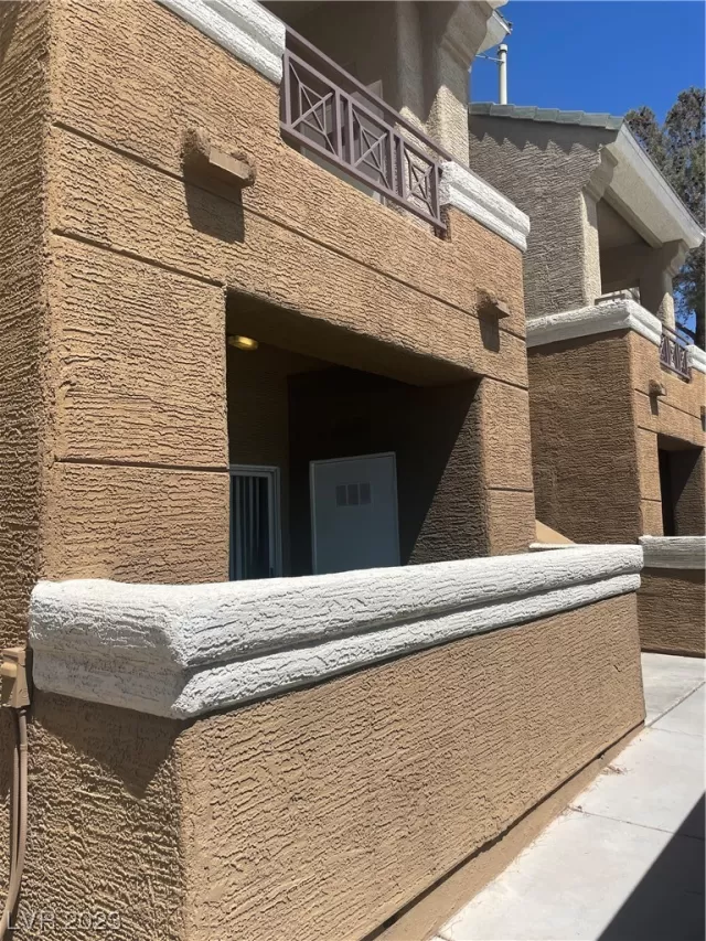 MLS: 2505277 Condo For Sale