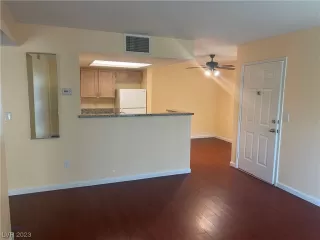 Photo #2: 2505277 Listing 