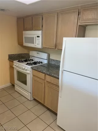 Photo #5: 2505277 Listing 