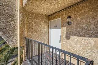 Photo #2: 2505278 Listing