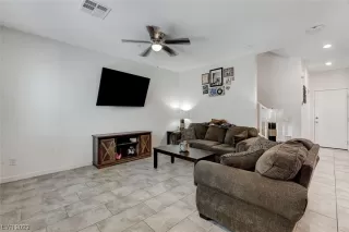 Photo #4: 2505280 Listing