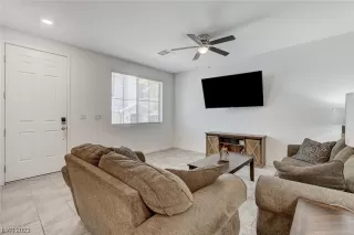 Photo #5: 2505280 Listing