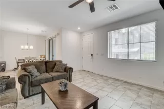 Photo #6: 2505280 Listing