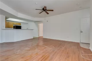 Photo #6: 2505282 Listing 