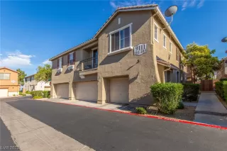 Photo #2: 2505291 Listing