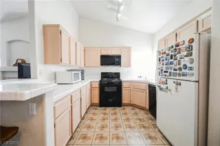 Photo #3: 2505294 Listing