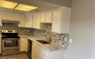 Photo #3: 2505297 Listing