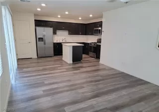 Photo #4: 2505311 Listing 
