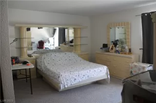 Photo #5: 2505363 Listing