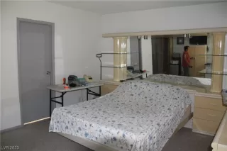 Photo #6: 2505363 Listing