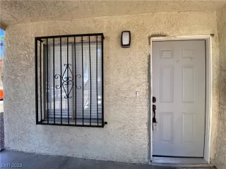 Photo #1: 2505365 Listing 