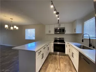 Photo #6: 2505365 Listing 