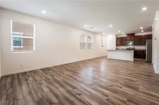 Photo #5: 2505366 Listing 