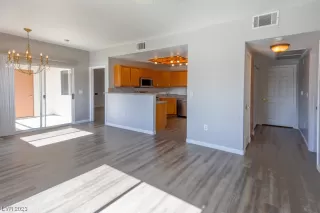 Photo #6: 2505372 Listing 